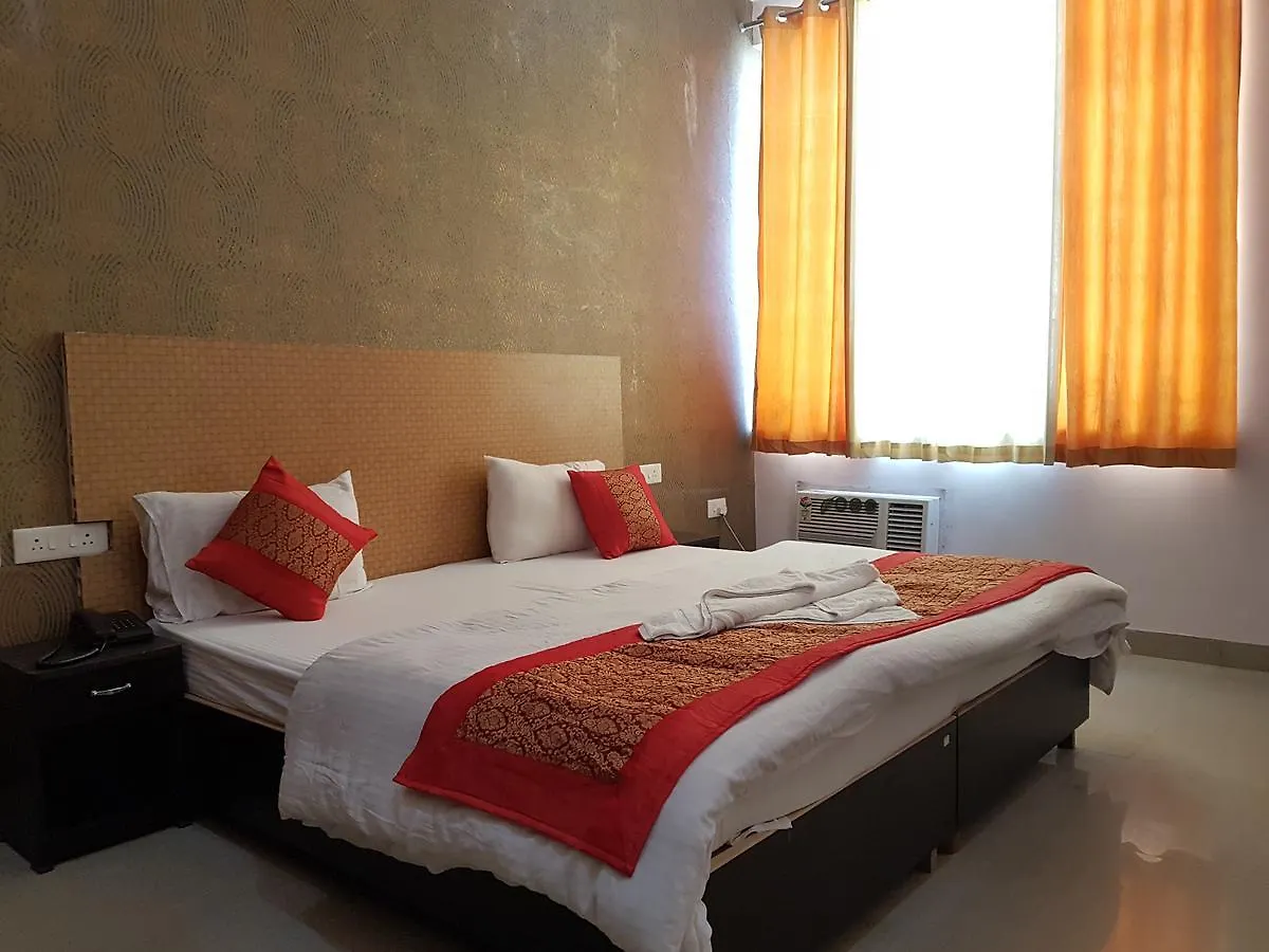 The Royal Crown Hotel Gurgaon 3*,  Índia
