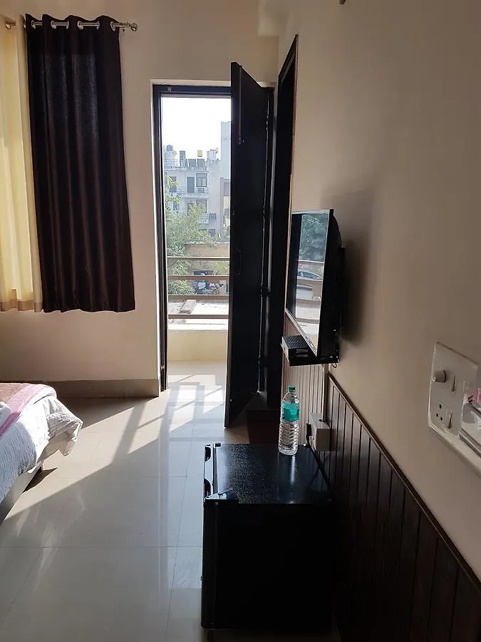 The Royal Crown Hotel Gurgaon 3*,  Índia