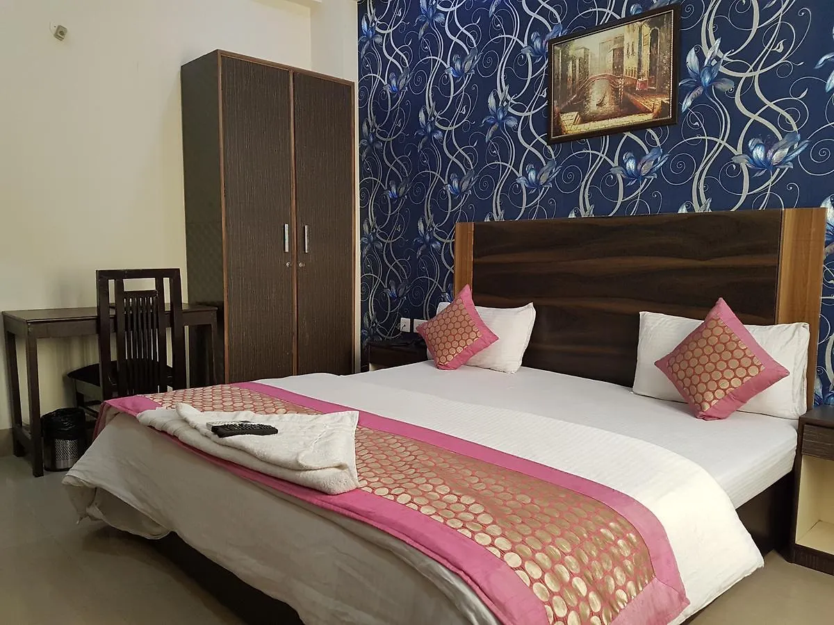The Royal Crown Hotel Gurgaon